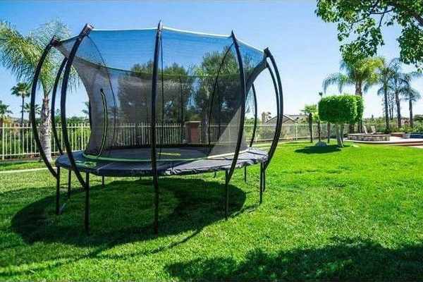 SkyBound 16 ft Trampoline with Enclosure Net